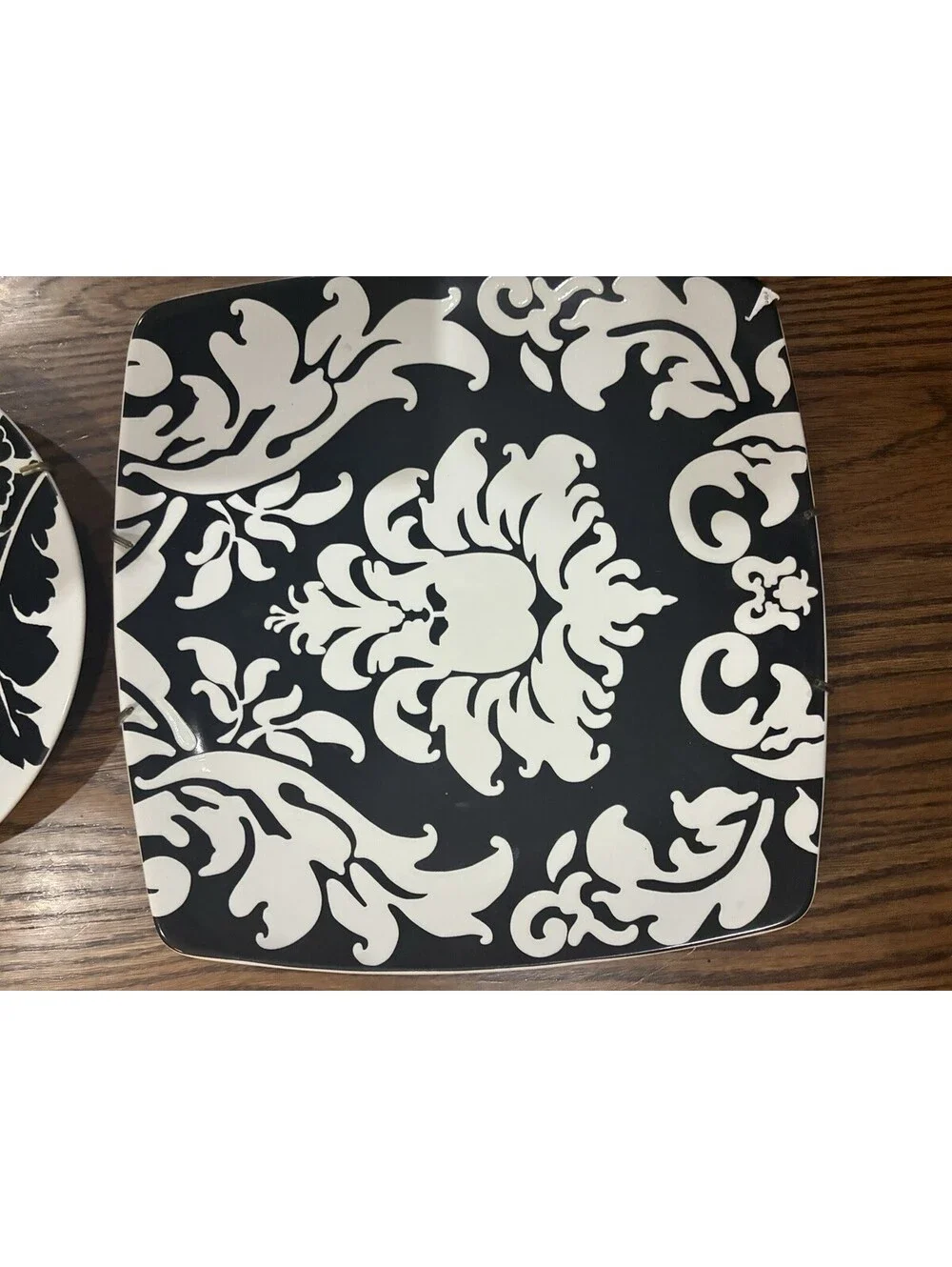 Roscher Damask Collection Stoneware Plates Set of 3, Black/White, MW/DS Safe